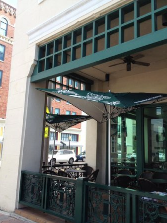 Starbucks – 433 Cleveland St