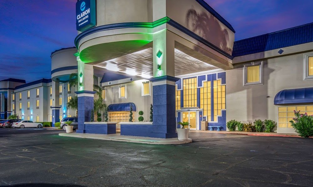 Clarion Inn & Suites Clearwater Central