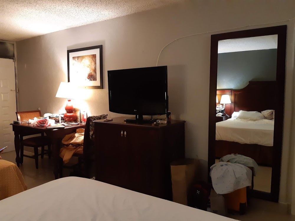 Express Inn & Suites