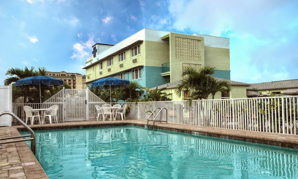 Palm Pavilion Inn – Open as of May 1, 2020